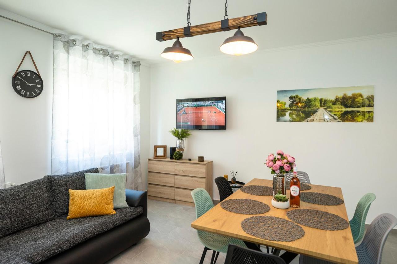 Apartamento Zsendülő Apartman Eger Exterior foto